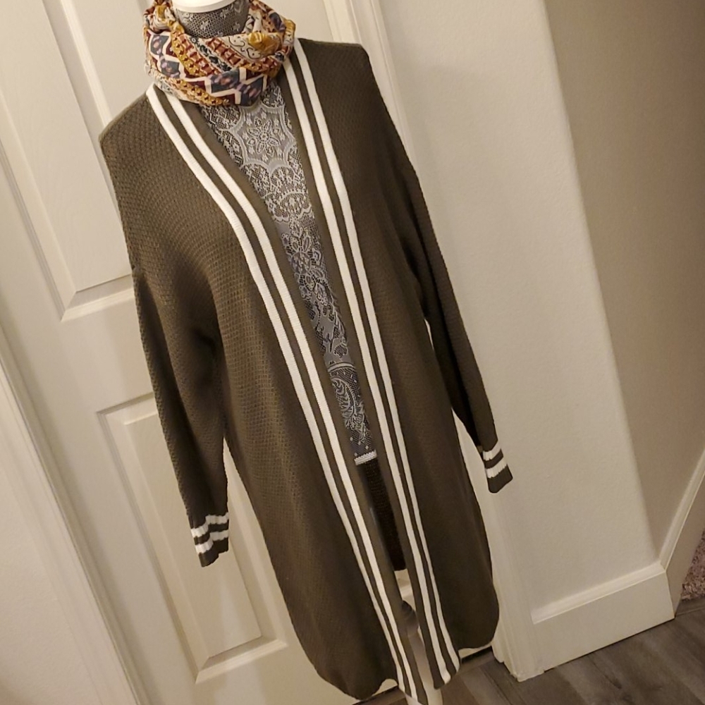 American Rag Long Sleeve Cardigan sz L